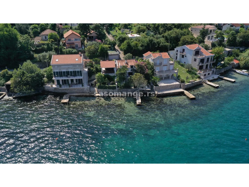 Kuća za renovaciju na vodi, Stoliv, Kotor