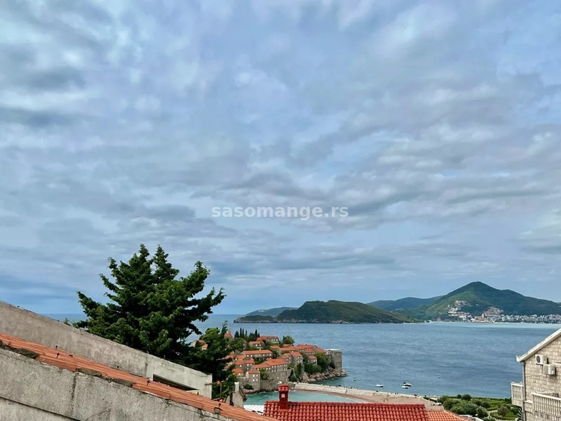Garsonjera sa pogledom na more i ostrvo Sveti Stefan