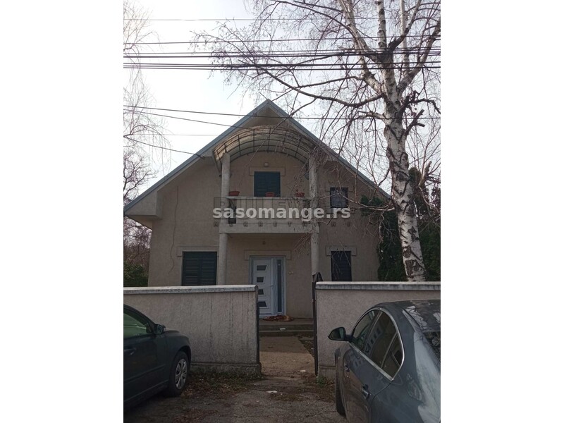 Kuća u Kragujevcu, naselje Pivara - površina 85 m2 u osnovi, plac 345 m2